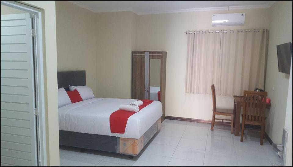 Roomz Budget Residence Semarang Bagian luar foto