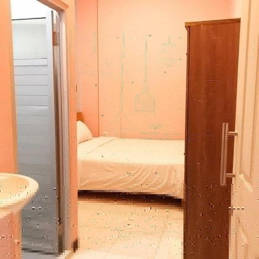 Roomz Budget Residence Semarang Bagian luar foto
